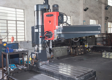 High-speed thin-wall injection molding machine