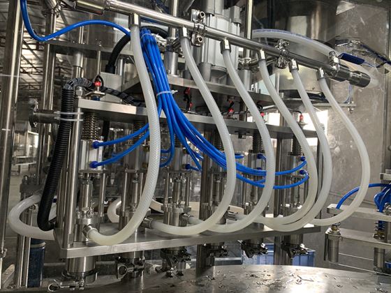 Automatic filling and capping machine
