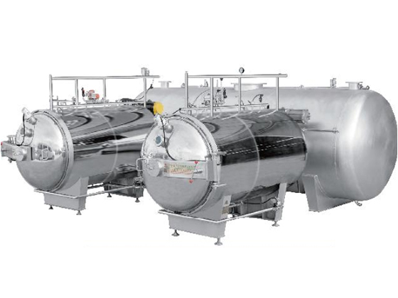 Non-fried fruit and vegetable crisp vacuum flash dryer