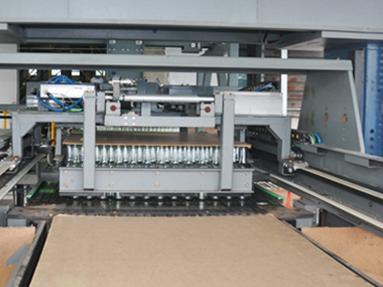 Automatic Bottle Depalletizer