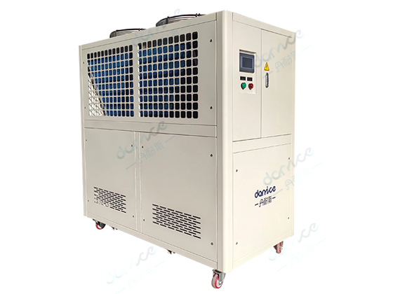Industrial air cooled chiller