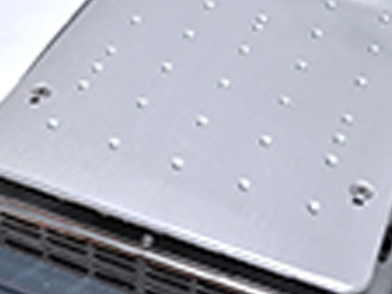 Miniature constant temperature shaker