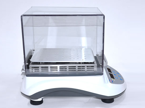 Miniature constant temperature shaker