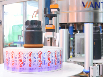 Adhesive labeling machine