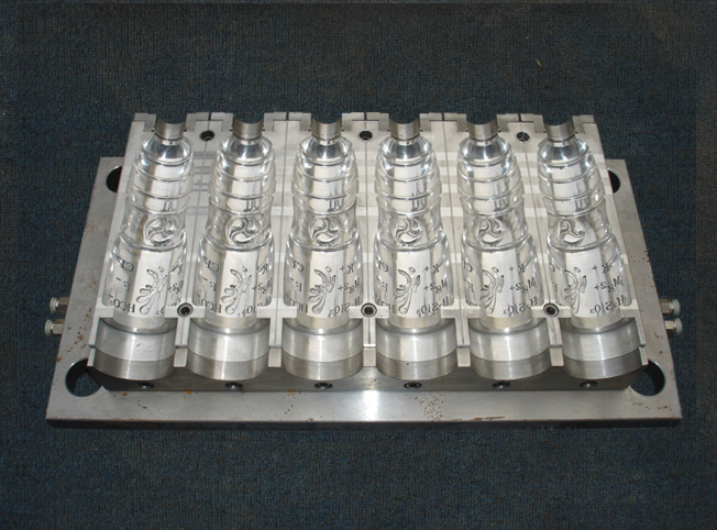 Blowing machine mold