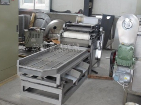 High efficient nut chopping machine pistachio shelling machine Top Quality Nuts Crushing Machine