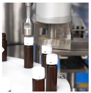Plastic bottle oral liquid filling and capping machine