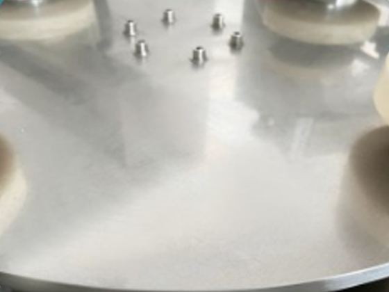 ROTARY SEALING MACHINE