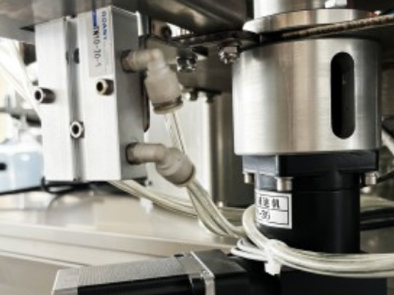 SEMI AUTOMATIC BOX AND CAN MOUTH SEALING MACHINE