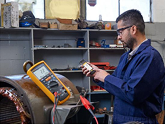  Fluke 1587 FC  Insulation Multimeters
