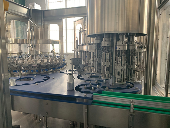 Aluminium Bottle Filling Machine