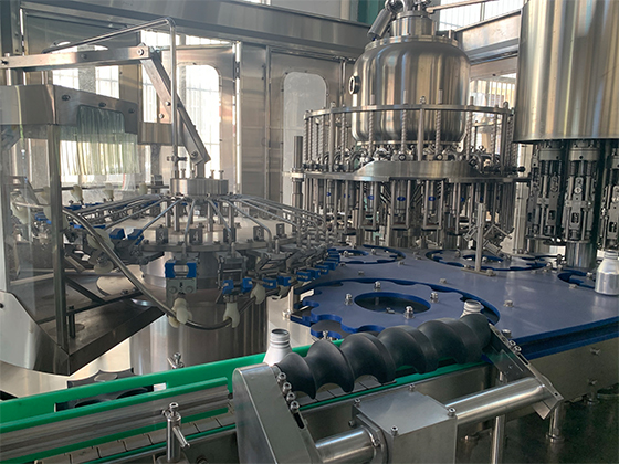 Aluminium Bottle Filling Machine