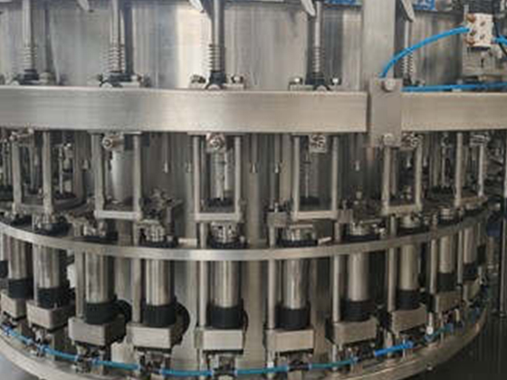 Carbonated Beverage Filling Machine