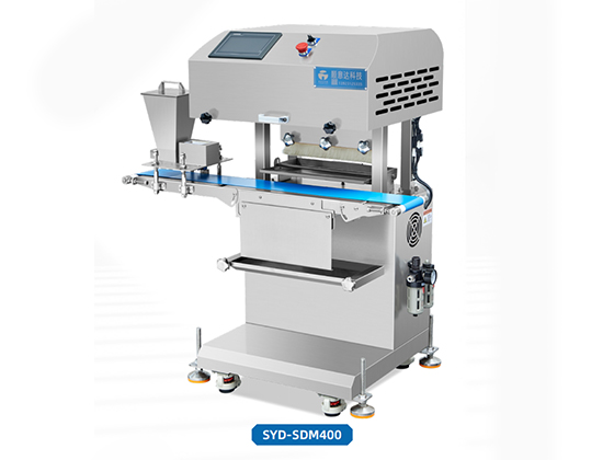Egg sweeping and sesame sprinkling machine