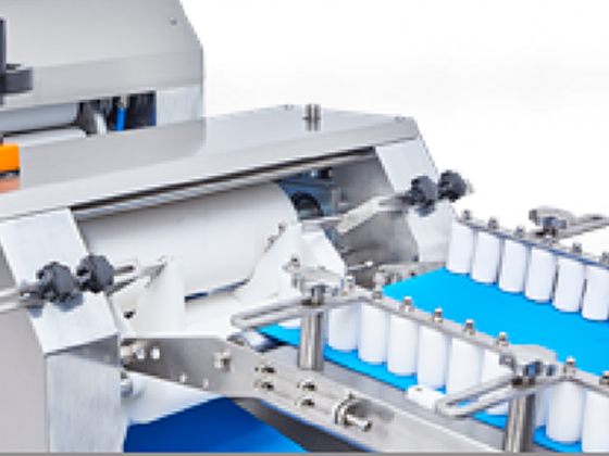 Three-wheel forming machine