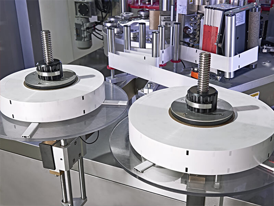 OPP Hot Melt Glue Labeling Machine 