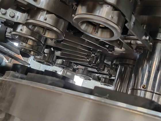 Can Filling Sealing Machine---F40A / S60	