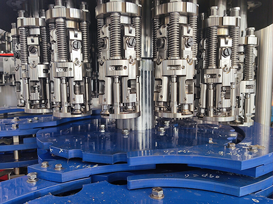Carbonated Drink Filling Machine---DXGF14-12-5	