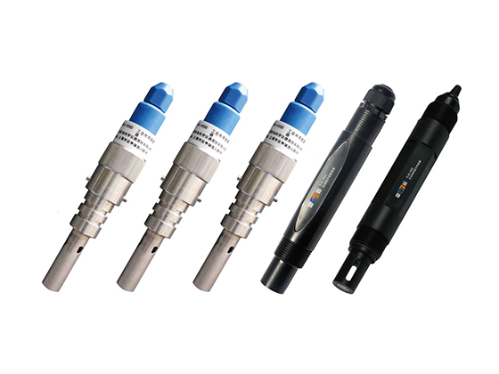 Online conductivity electrode