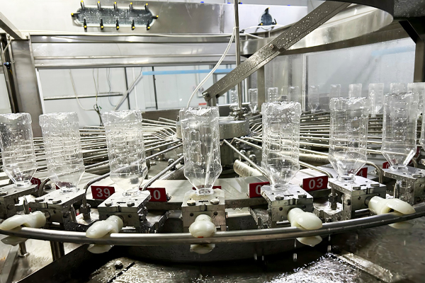 Cleaning section of soda filling machine