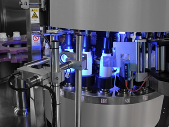 Full automatic rotary high-speed visual inspection full servo positioning self-adhesive labeling machine---RYRS-830CM-2