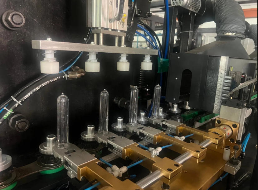 HY-4000 automatic bottle blowing machine