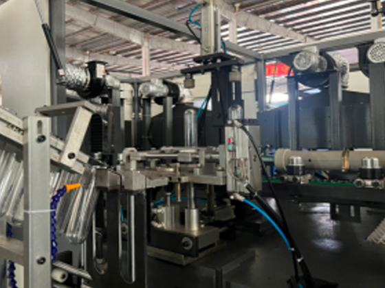 10L one-out-of-two fully automatic bottle blowing machine---HY-10L-2