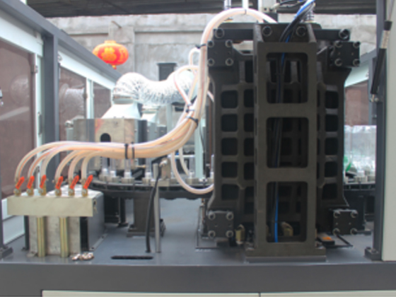 10L one-out-of-two fully automatic bottle blowing machine---HY-10L-2