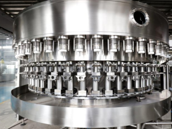 Blowing, filling and spinning integrated machine---TGLG