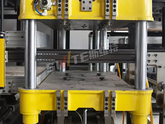 7695 three-station negative pressure thermoforming machine---SWT-7695