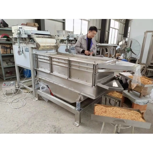 High efficient nut chopping machine pistachio shelling machine Top Quality Nuts Crushing Machine