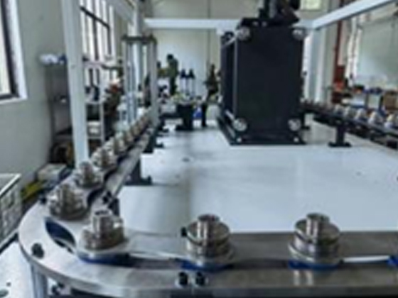 YDBA-2L-2 fully automatic one-out-of-two PET bottle blowing machine