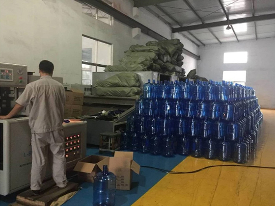 5 Gallon Semi-automatic Stretch Blow Moulding Machine L-BS511