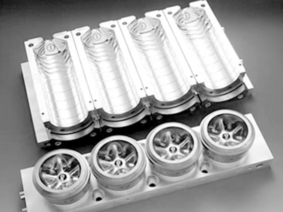 Four-chamber aluminum mold