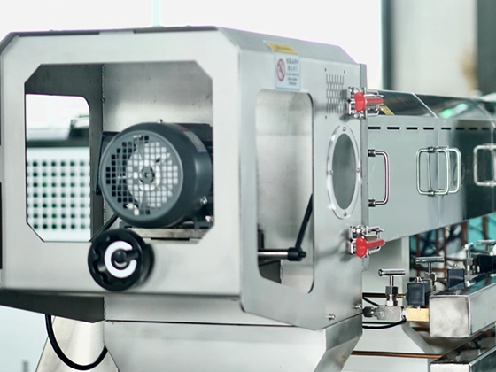  Twin-Screw Extruder---LTE-72B