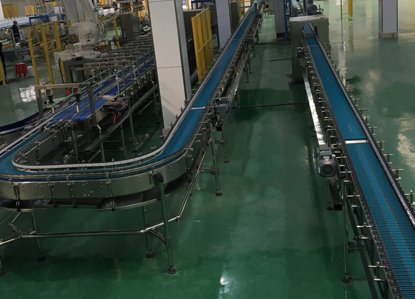 Single row chain plate conveyor line