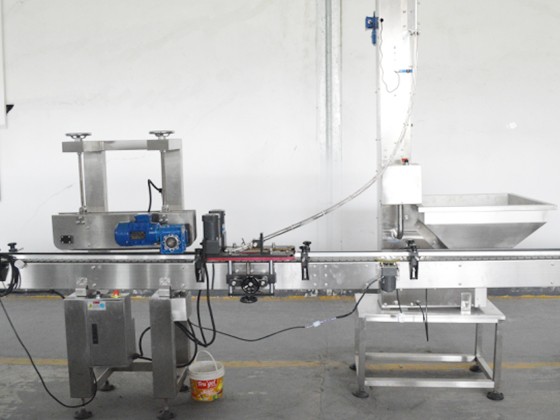 Automatic Cap Feeder + Automatic Capping Machine