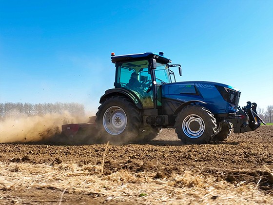 Intelligent and Fully-electric Utility Tractor---VOLTOR 954 ET