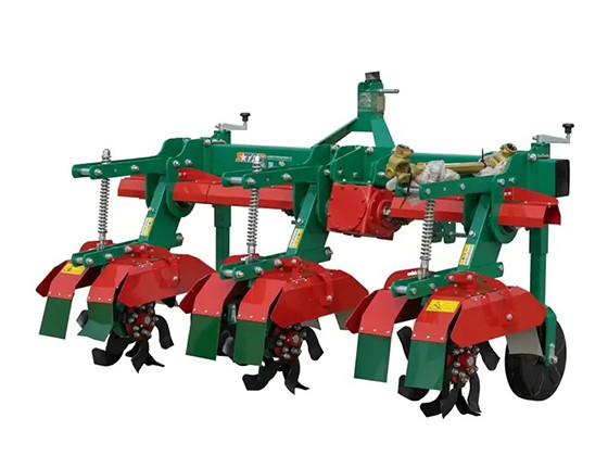Mounted potato cultivator, ridger, and fertilizer applicator 3ZMP-110B