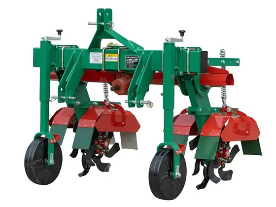 Mounted potato cultivator, ridger, and fertilizer applicator 3ZMP-110B