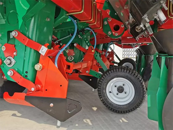 High Adaptability Large Potato Planter 2CM-4