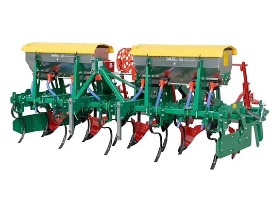 3ZMP-360 Potato cultivating soil fertilizing machine
