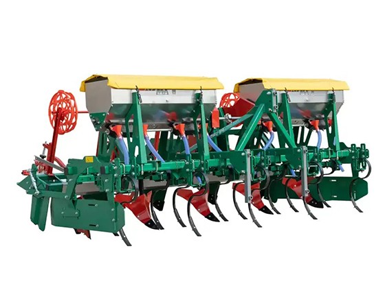 3ZMP-360 Potato cultivating soil fertilizing machine
