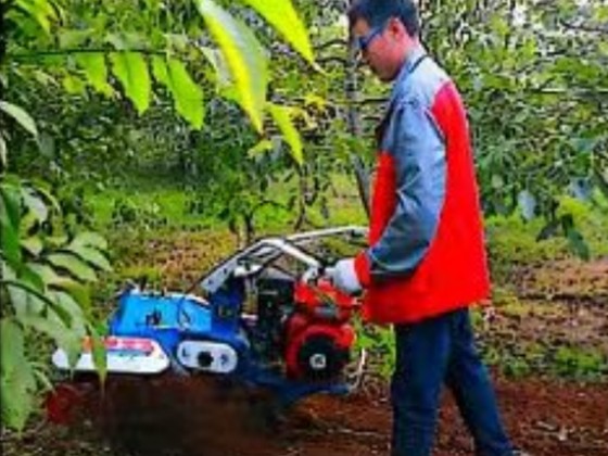 Huawo 610G high-strength design Orchard Ditching Machine