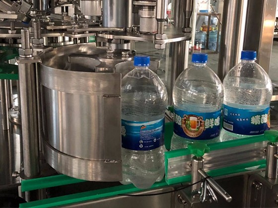 Automatic PET Bottle Beer Filling Machine 1000bph 1.5L---DCGF14-12-4