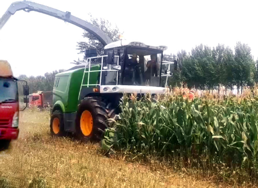9QS-6000S --- Green forage harvester