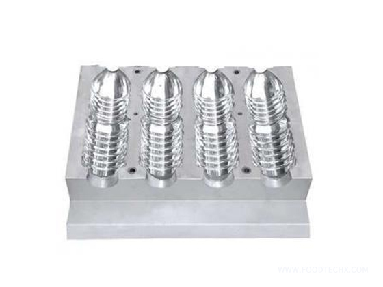 Four-chamber aluminum mold