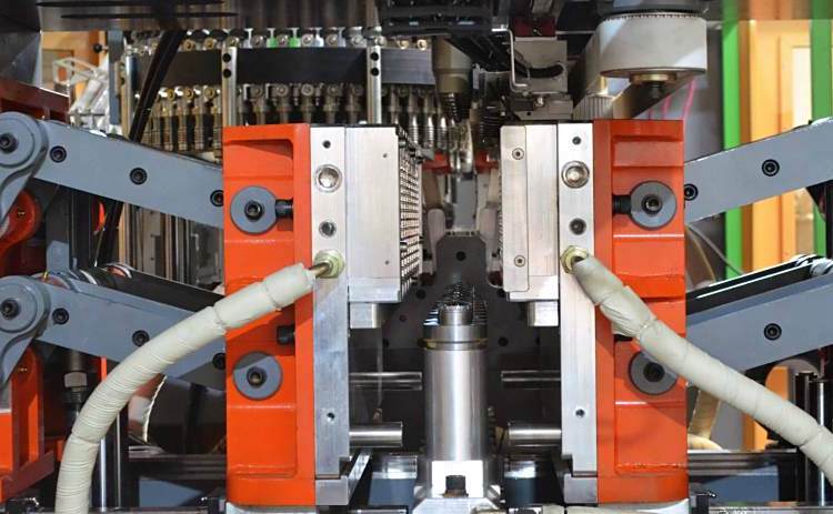 Fully automatic easy operation bottle blowing machine LX-9E