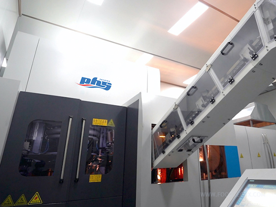 Blowing-Filling-Capping Combiblock 