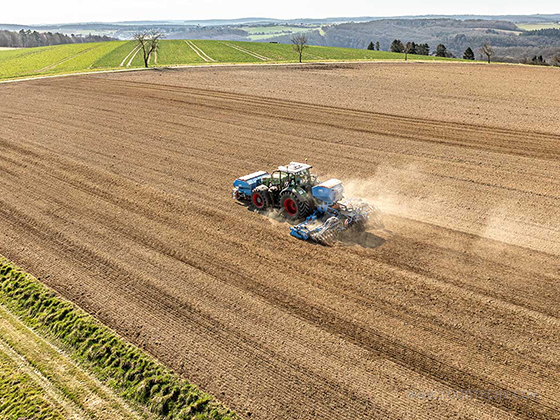 Pneumatic seed drills --- Solitair XMF/400